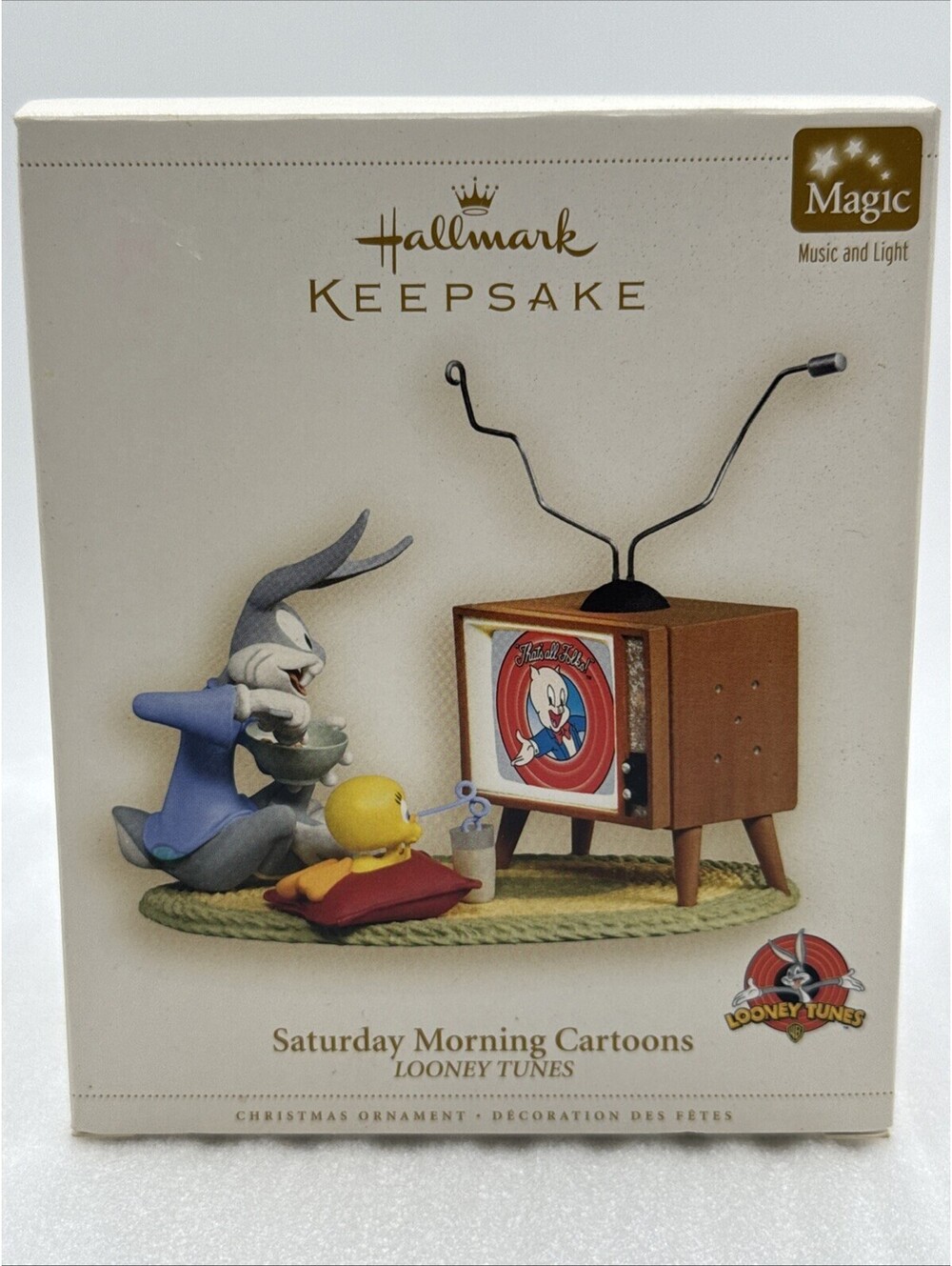 2006 Hallmark Looney Tunes Saturday Morning Cartoon Bugs Bunny Magic Ornament